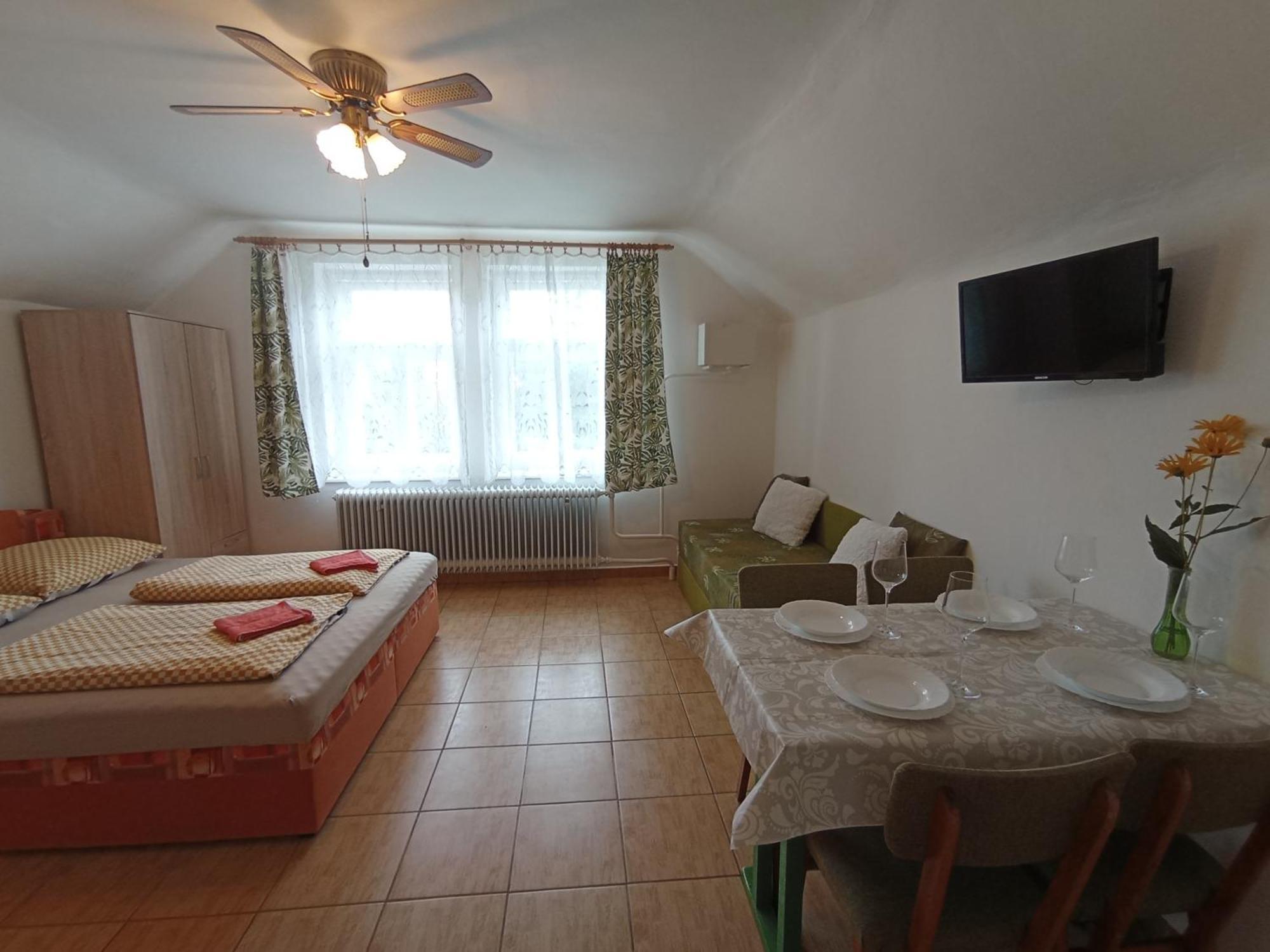 Afrodita Hotel Sturovo Ngoại thất bức ảnh