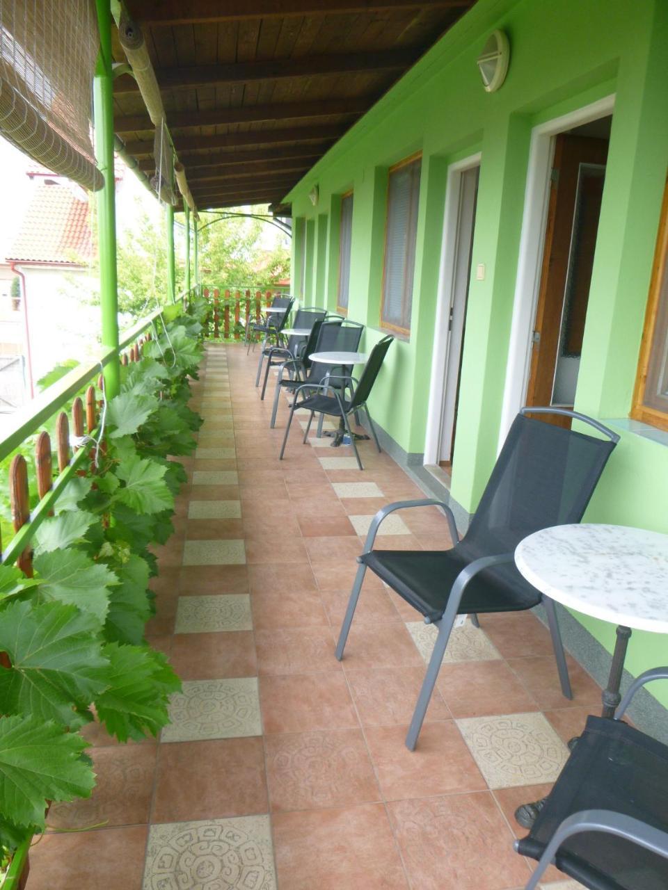 Afrodita Hotel Sturovo Ngoại thất bức ảnh